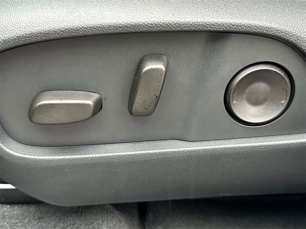 Used 2026 Chevrolet Equinox ACTIV w/ Convenience Package III image 22