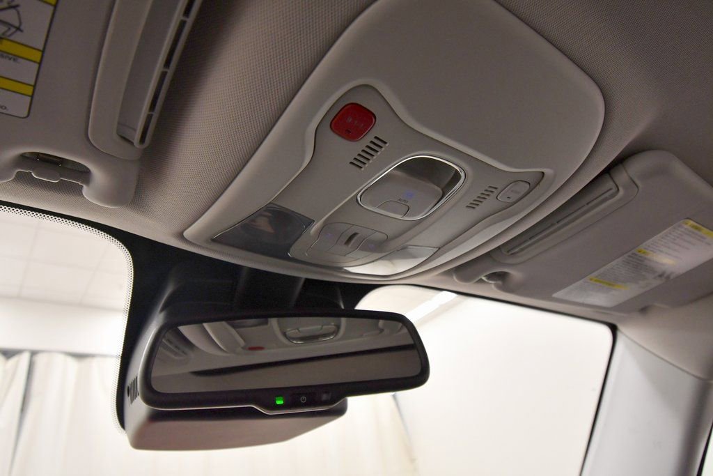 Used 2017 Jeep Renegade Limited image 27