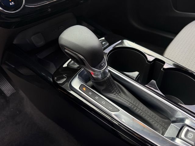 Used 2024 Chevrolet Trax LT w/ Sunroof Package FWD image 20