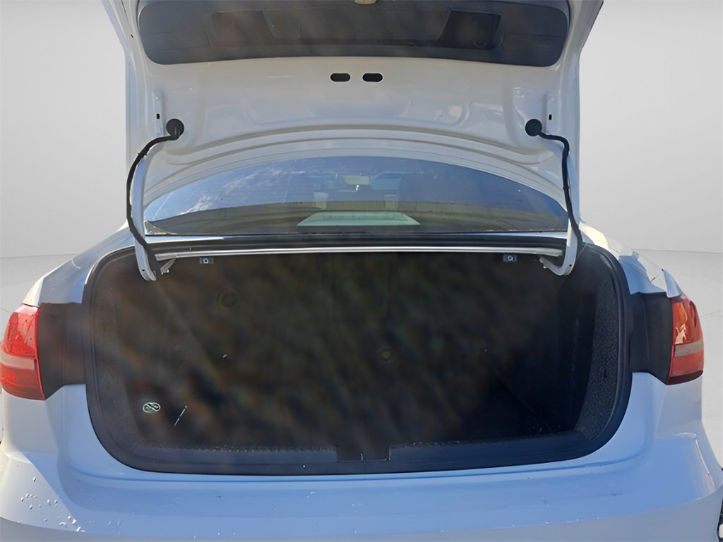 Used 2017 Volkswagen Jetta SE image 26