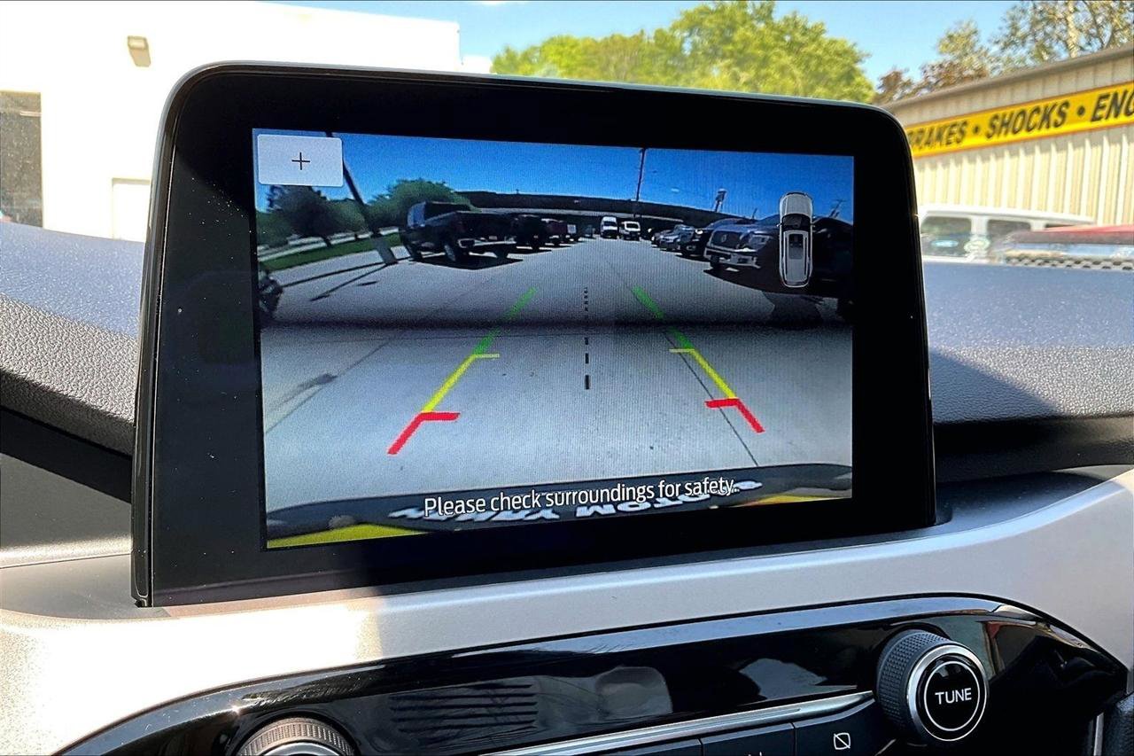 Used 2022 Ford Escape SEL AWD/4WD image 16