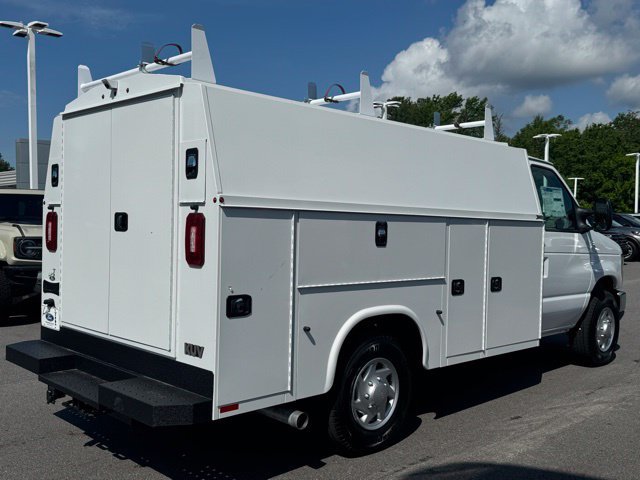 New 2025 Ford E-350 and Econoline 350 Super Duty w/ Power Equipment Group RWD image 5