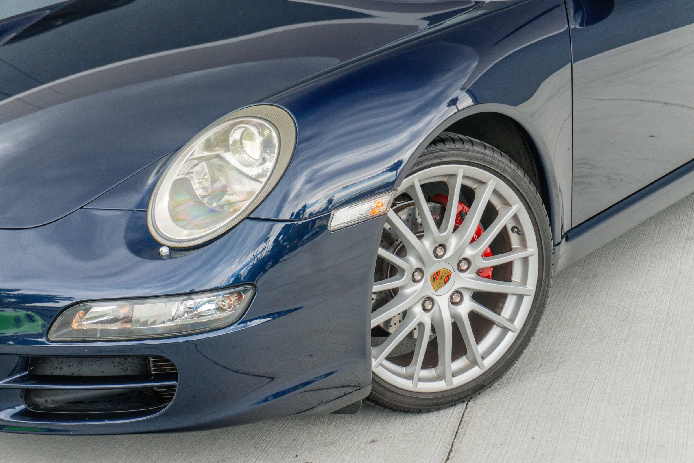 Used 2005 Porsche 911 Carrera RWD image 21