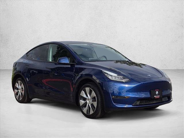 Used 2022 Tesla Model Y Long Range AWD/4WD image 3