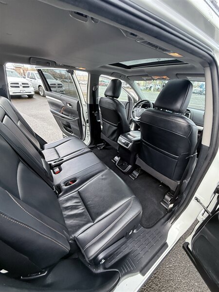 Used 2019 Toyota Highlander XLE AWD/4WD image 31