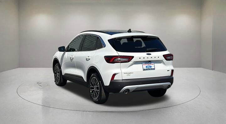 New 2025 Ford Escape SE w/ PHEV Premium Package image 6
