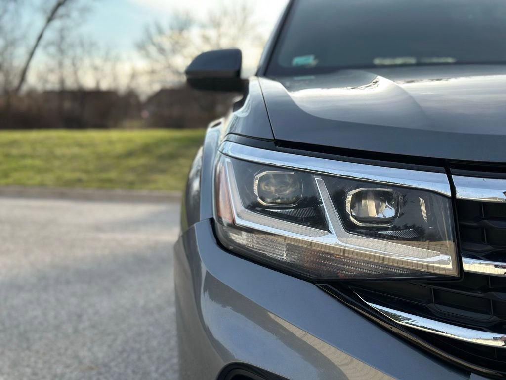 Used 2020 Volkswagen Atlas Cross Sport SE w/ Panoramic Sunroof Package image 10