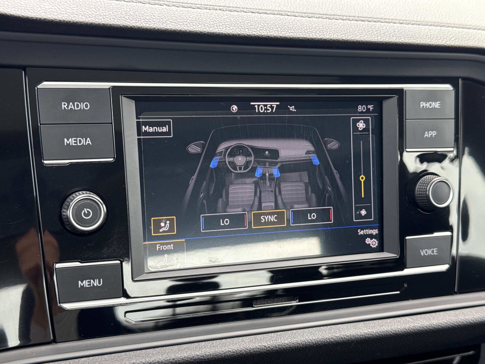 Certified 2022 Volkswagen Jetta SE image 15