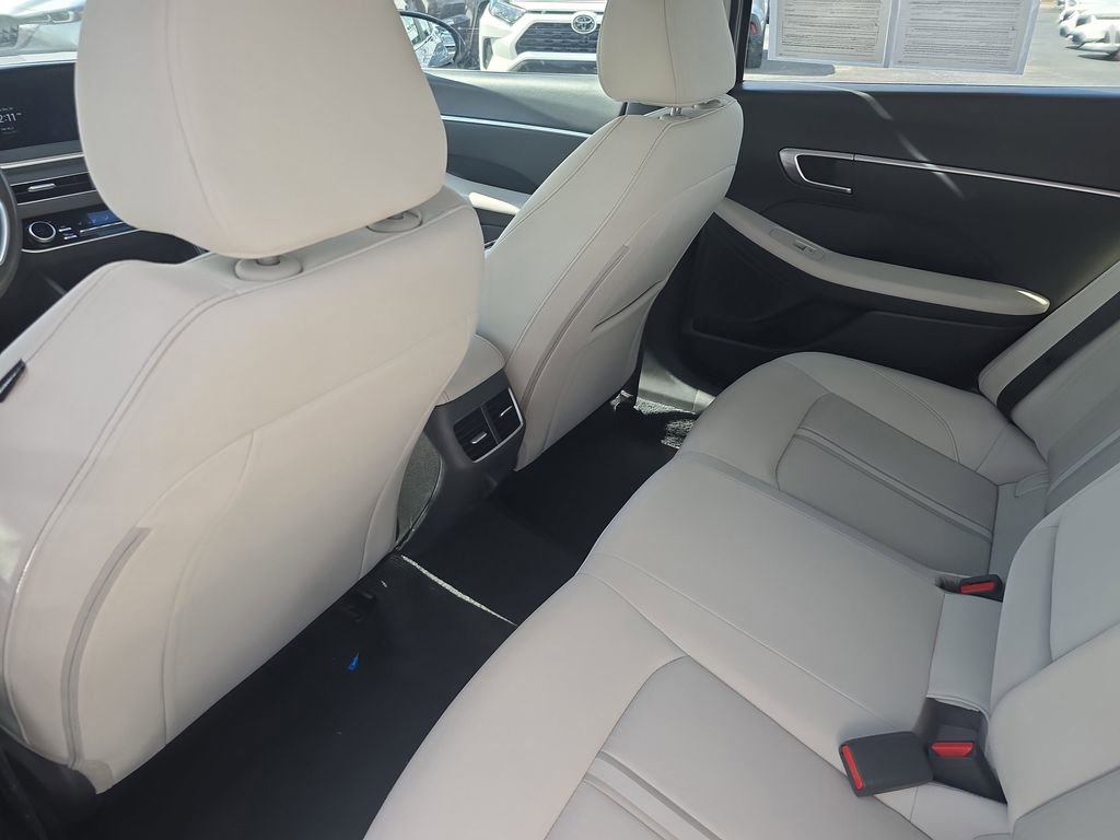 Used 2023 Hyundai Sonata SEL w/ Convenience Package image 12