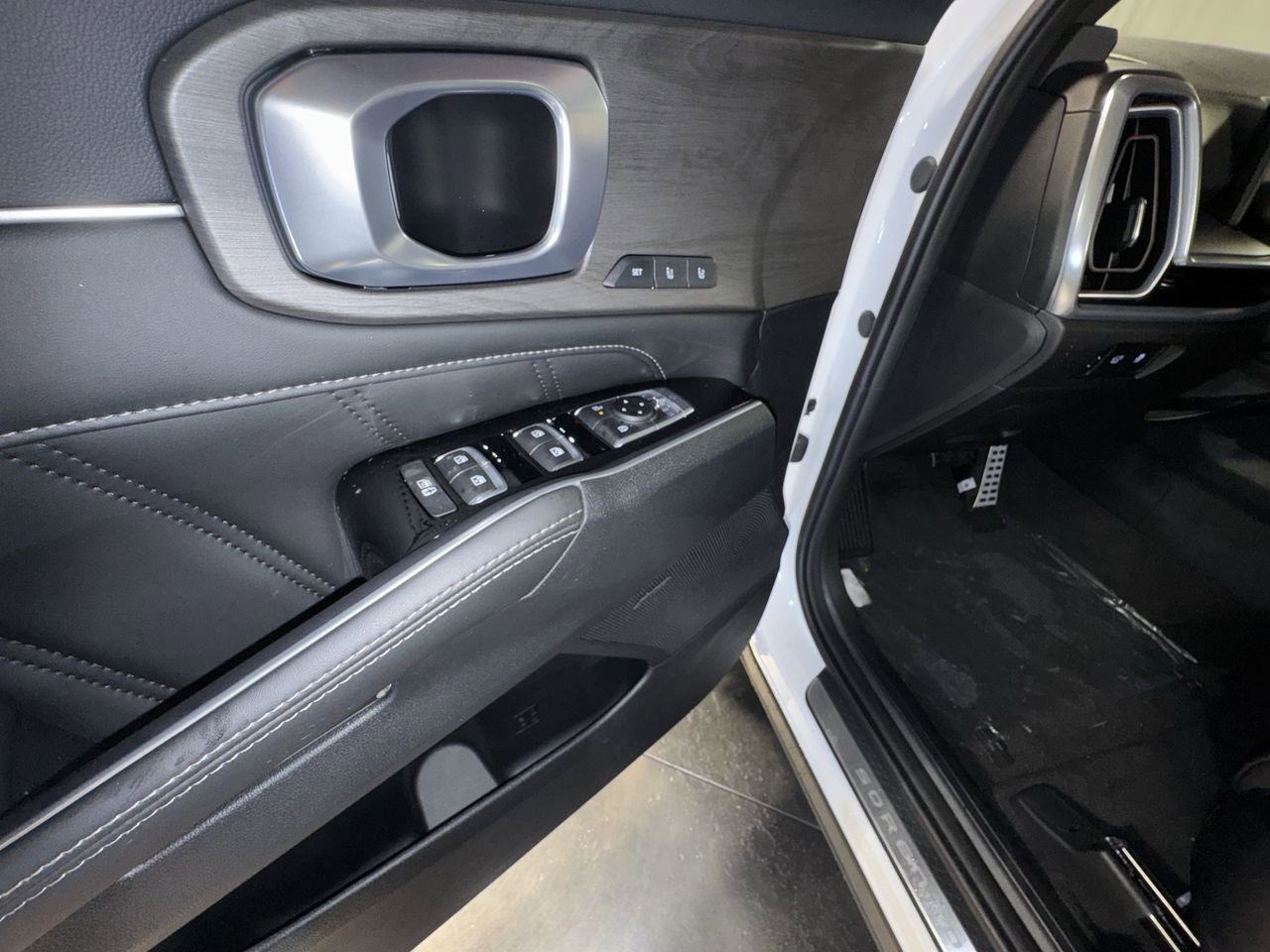 New 2026 Kia Sorento SX Prestige image 17