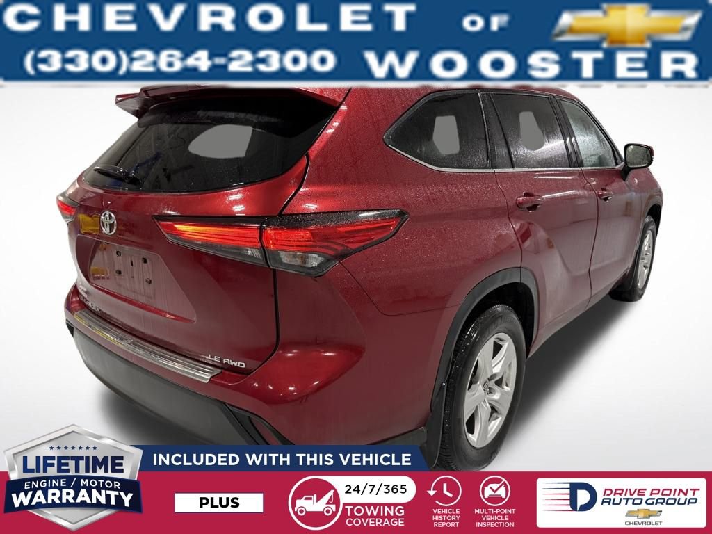 Used 2022 Toyota Highlander LE image 6