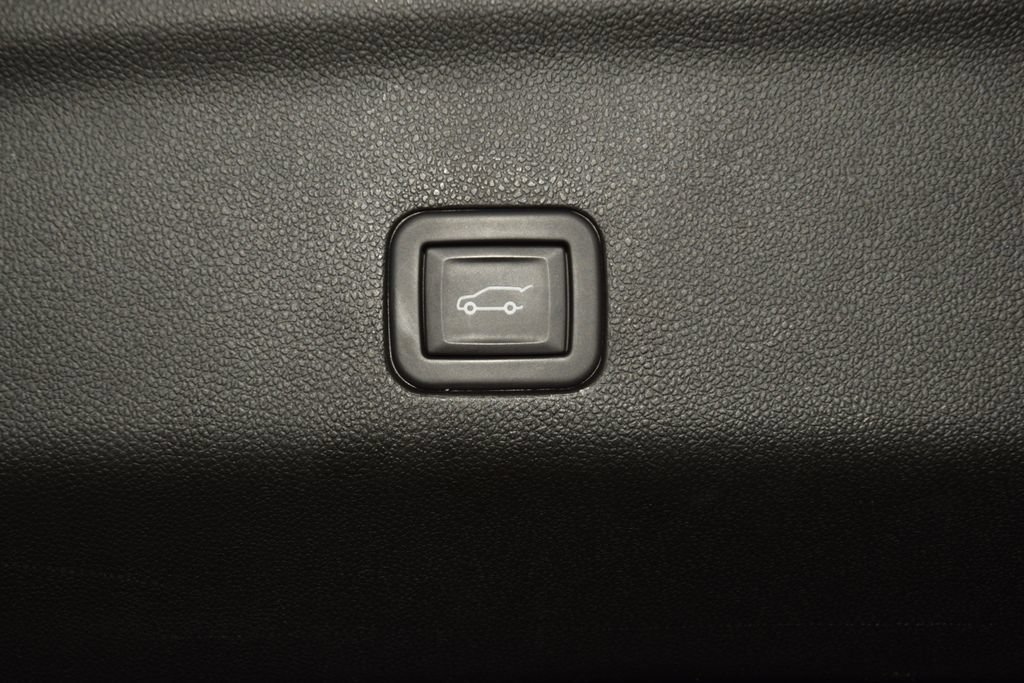 Used 2023 Chevrolet Tahoe LT w/ LT Signature Package AWD/4WD image 26