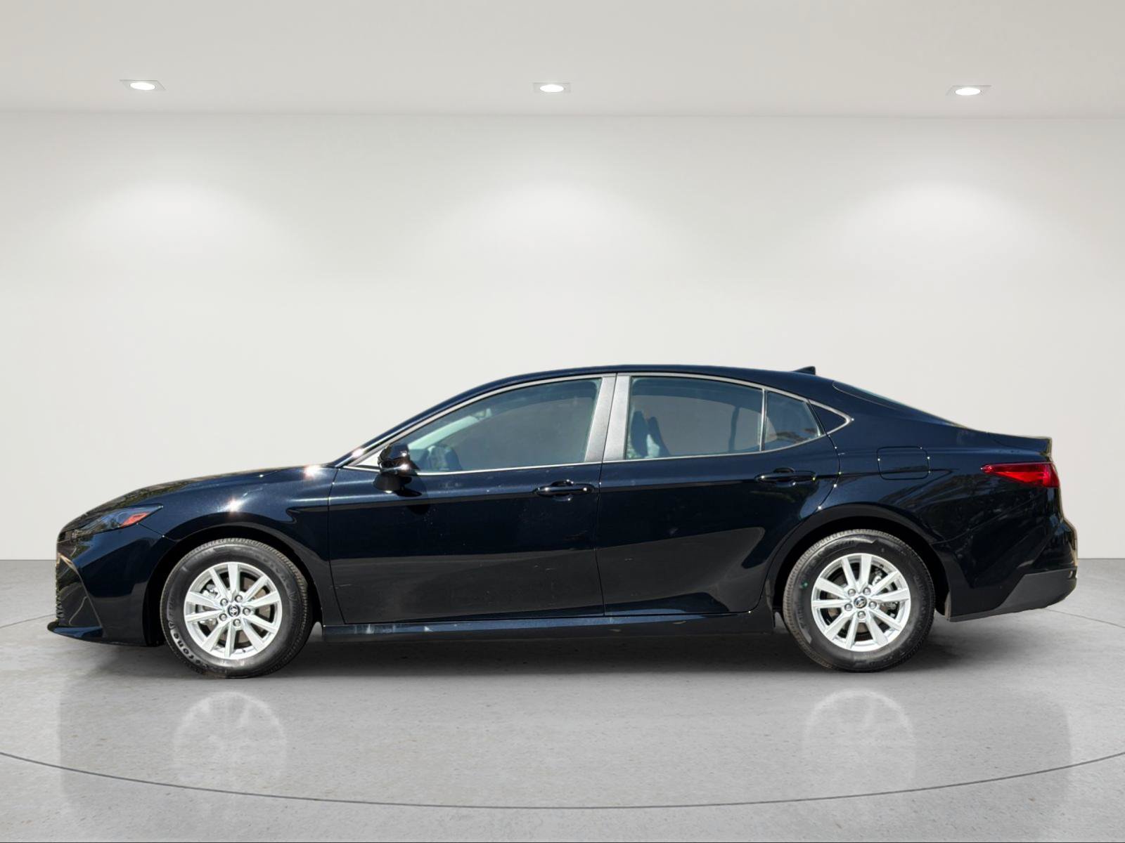 Used 2026 Toyota Camry LE FWD image 2
