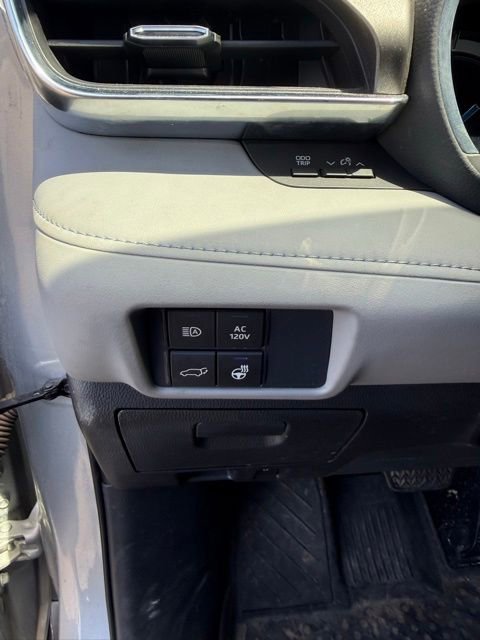 Used 2021 Toyota Highlander Limited AWD/4WD image 15