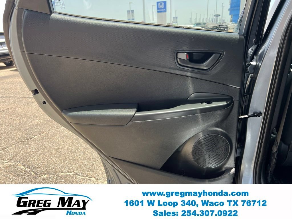 Used 2018 Hyundai Kona SEL AWD/4WD image 17