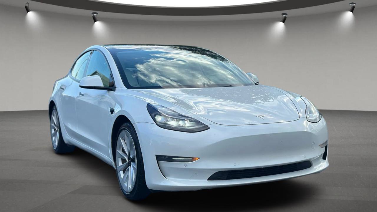 Used 2022 Tesla Model 3 Long Range AWD/4WD image 8