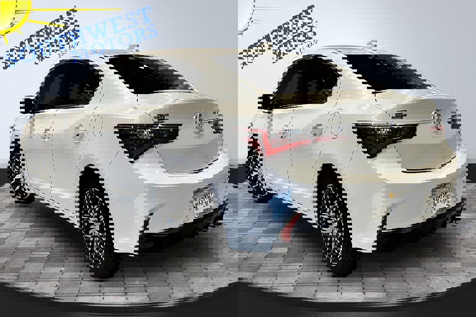 Used 2019 Acura ILX w/ Technology Package FWD image 4