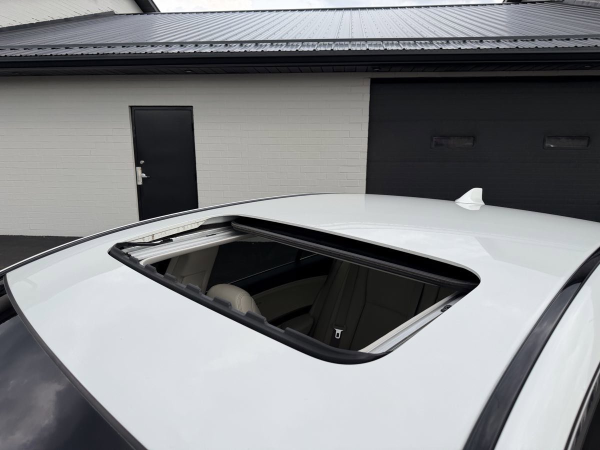 Used 2015 Acura RLX w/ Technology Package FWD image 9