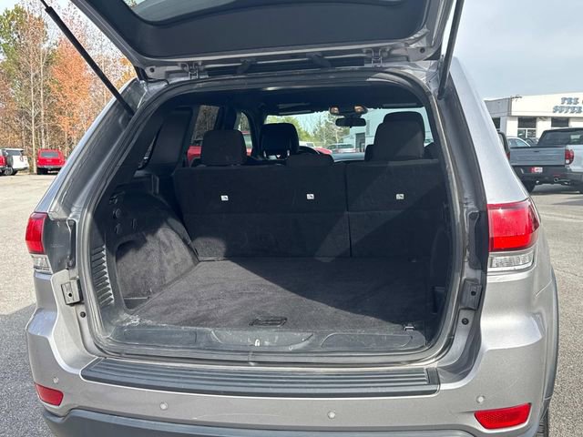 Used 2020 Jeep Grand Cherokee Laredo image 13