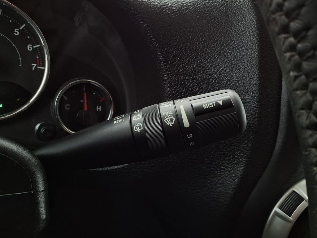 Used 2018 Jeep Wrangler Unlimited Rubicon w/ Connectivity Group image 15