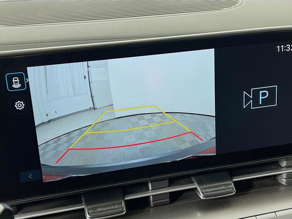 Certified 2025 Hyundai Kona SE image 13