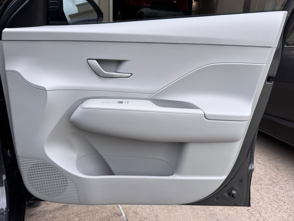 New 2026 Hyundai Kona SE FWD image 17