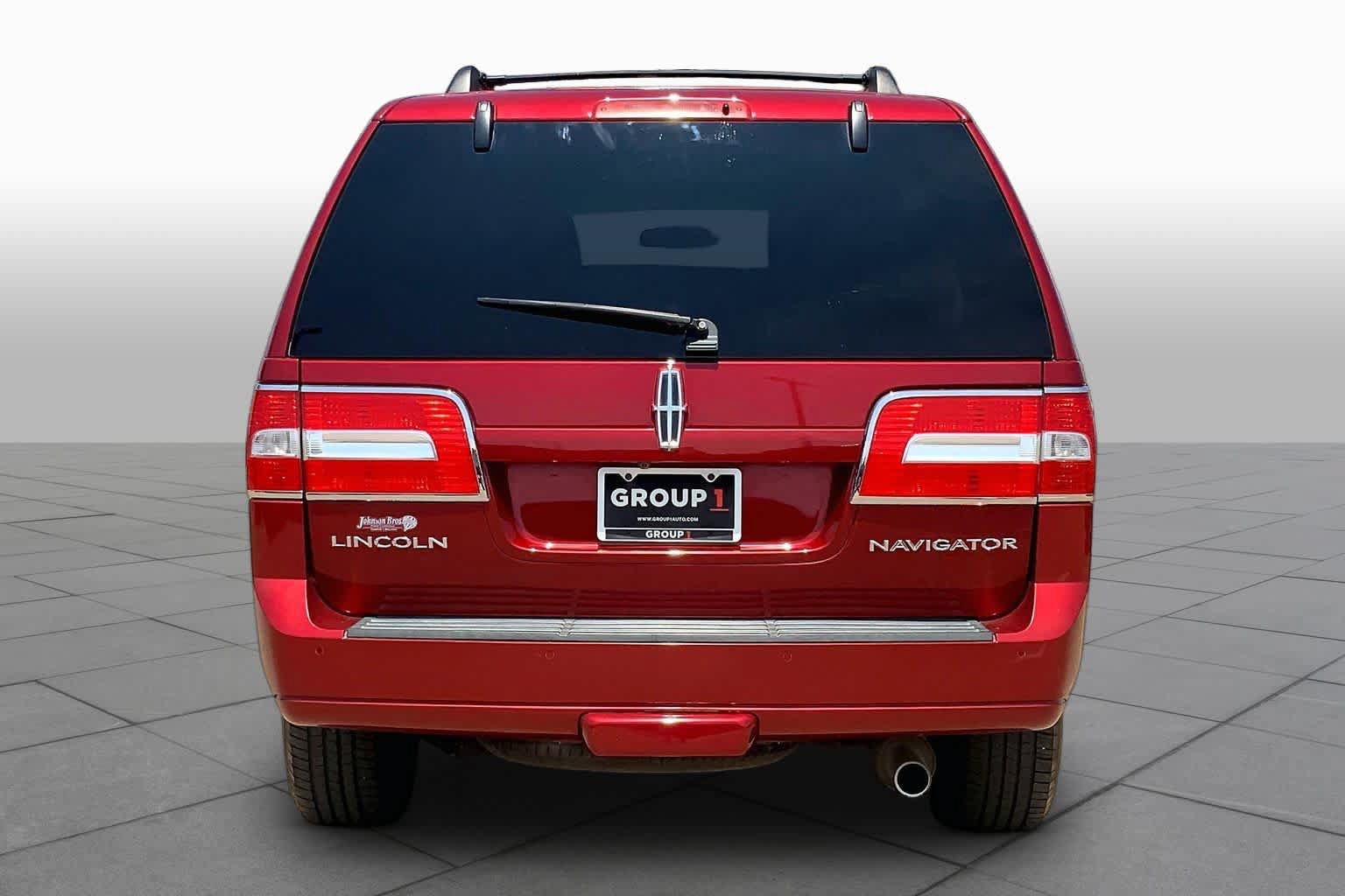 Used 2013 Lincoln Navigator 2WD w/ HD Trailer Tow Pkg image 4