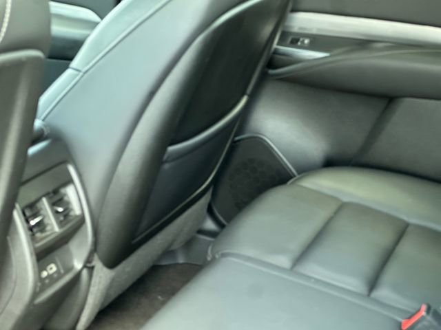 Used 2024 Cadillac XT4 Premium Luxury image 18