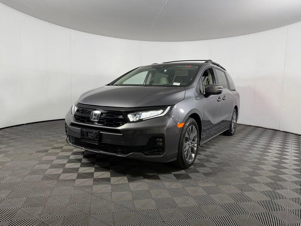 Used 2025 Honda Odyssey Touring image 3