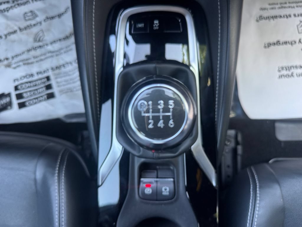 Used 2019 Toyota Corolla XSE FWD image 18