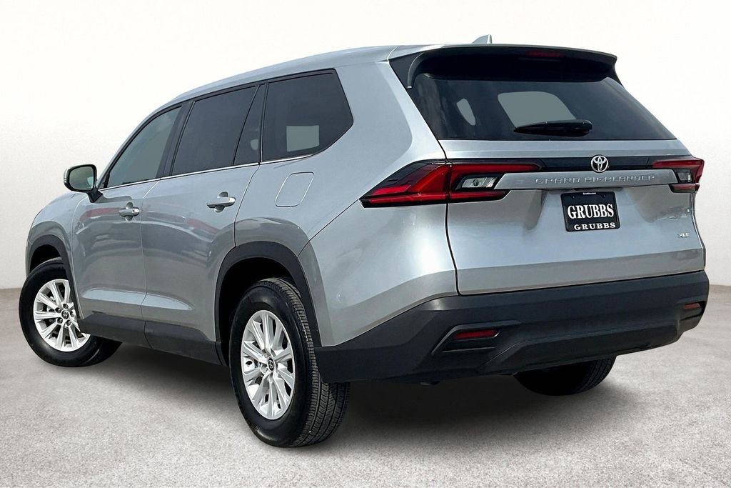 Used 2025 Toyota Grand Highlander FWD image 15