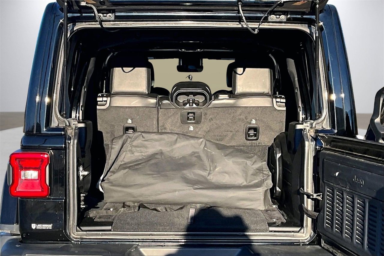 Certified 2023 Jeep Wrangler Unlimited Rubicon 392 w/ Trailer Tow Package image 25