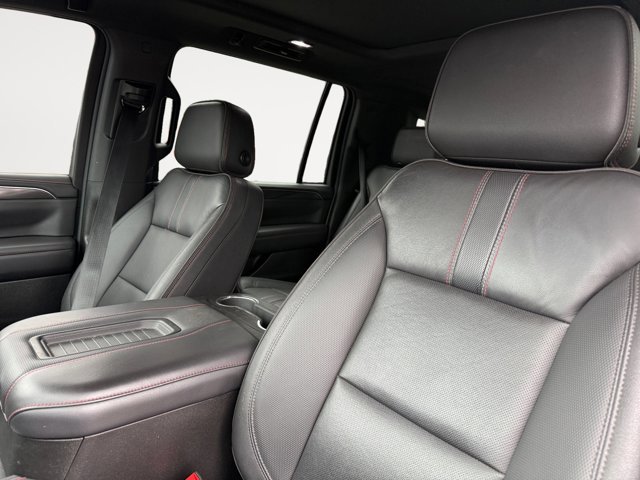 Used 2023 Chevrolet Suburban RST image 9