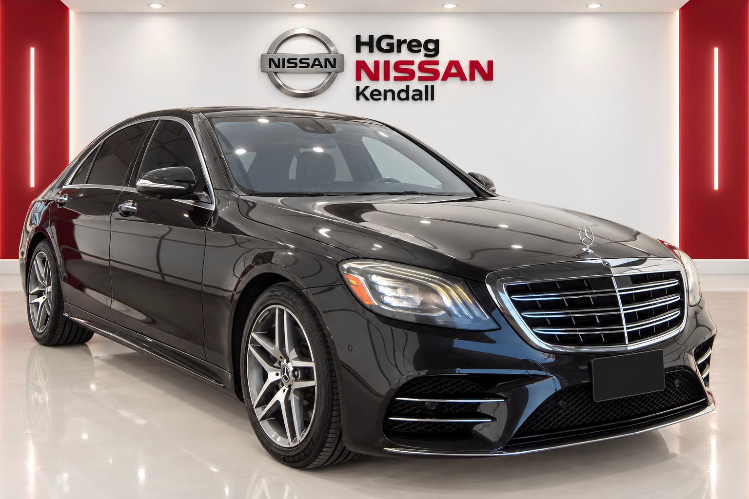 Used 2018 Mercedes-Benz S 560 4MATIC Sedan image 3