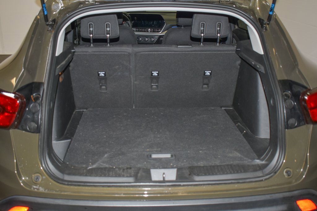 Used 2024 Chevrolet Trax LS w/ LS Convenience Package image 26