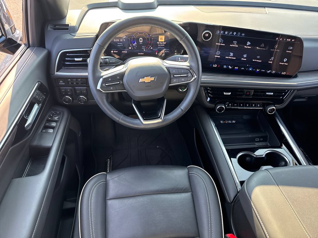 Used 2025 Chevrolet Tahoe Premier AWD/4WD image 16