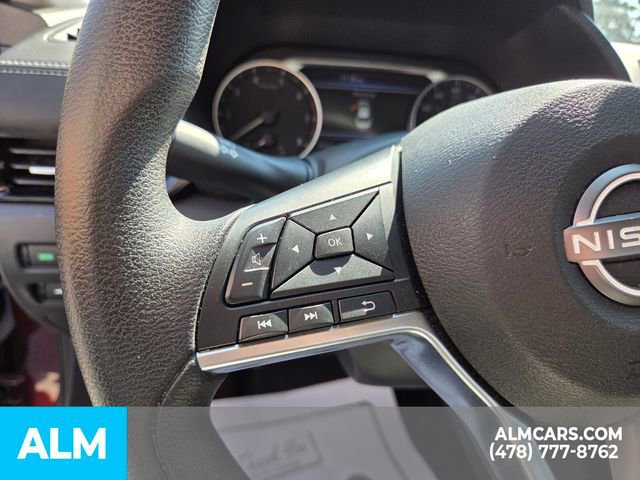 Used 2025 Nissan Sentra SV image 21