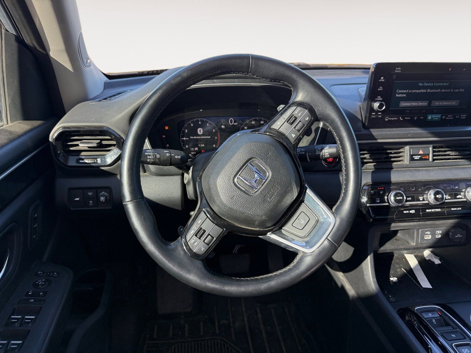 Used 2023 Honda Pilot Elite image 12