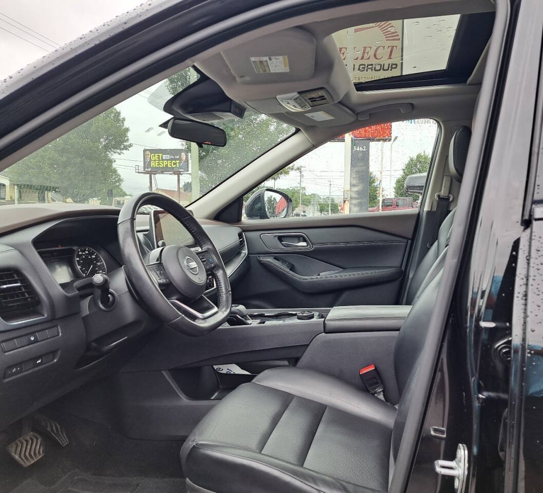 Used 2021 Nissan Rogue SV w/ Premium Package AWD/4WD image 10