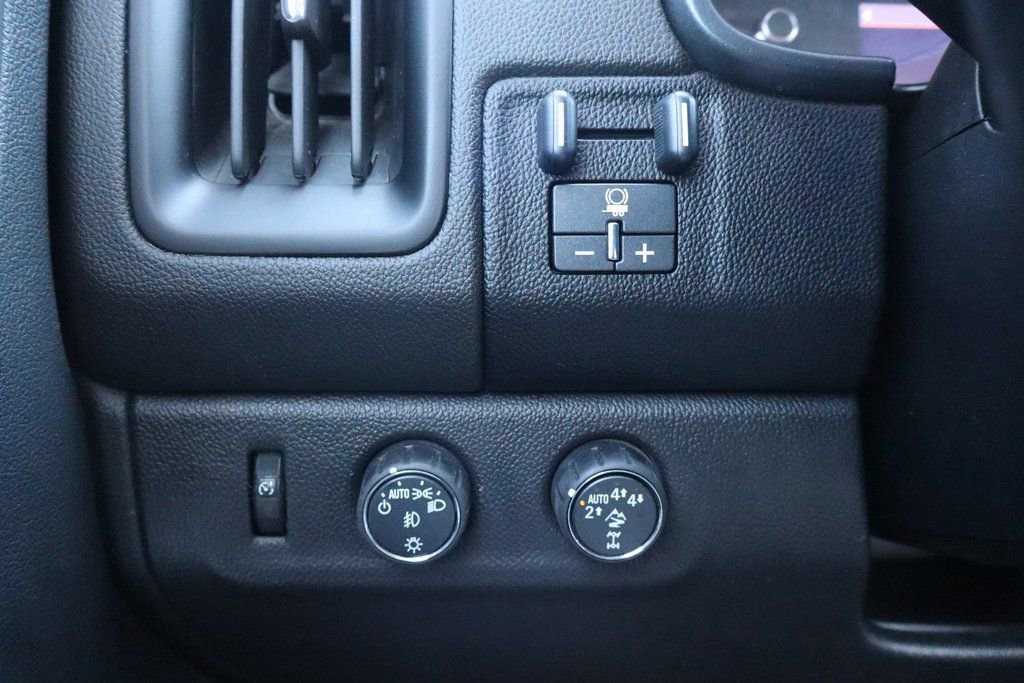 Used 2019 Chevrolet Colorado ZR2 w/ Colorado ZR2 Bison Edition image 15