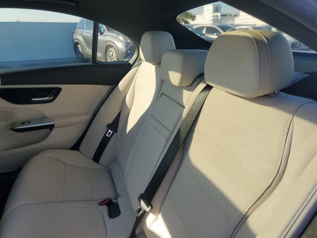 Used 2023 Mercedes-Benz C 300 Sedan image 13