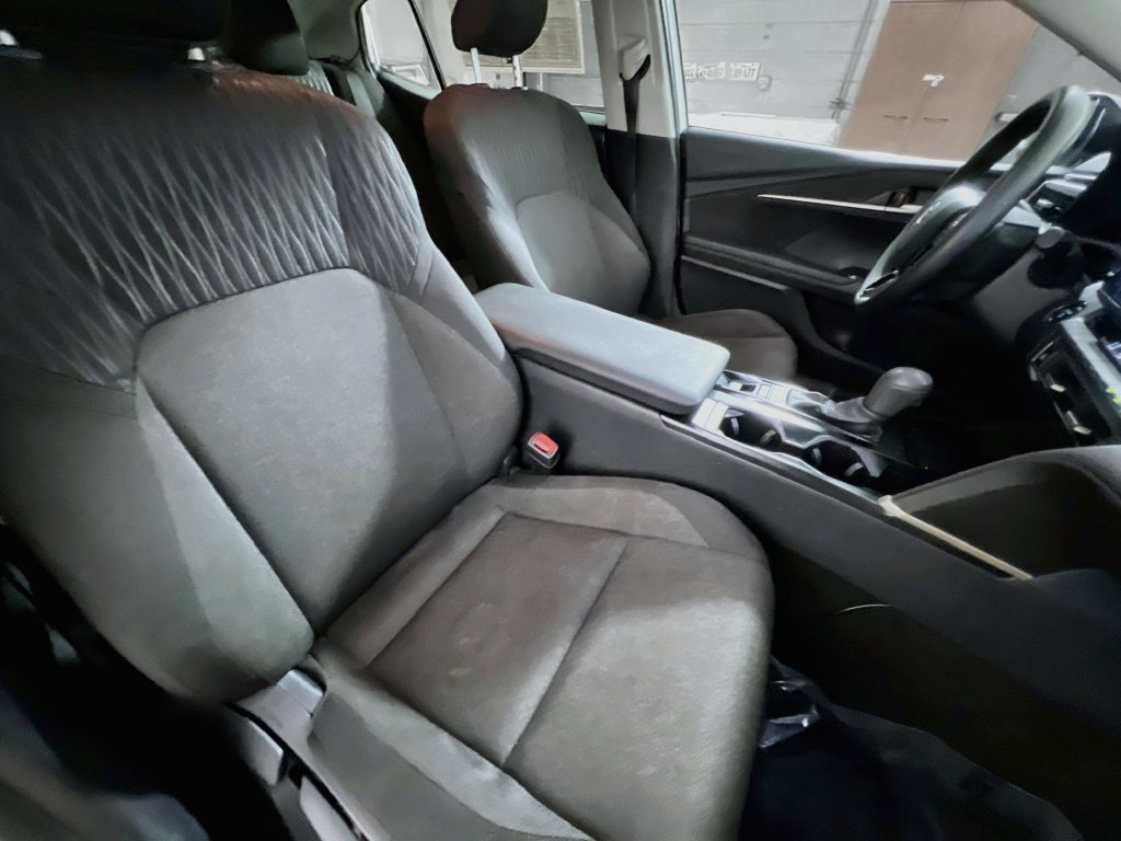 Used 2025 Toyota Camry LE FWD image 28