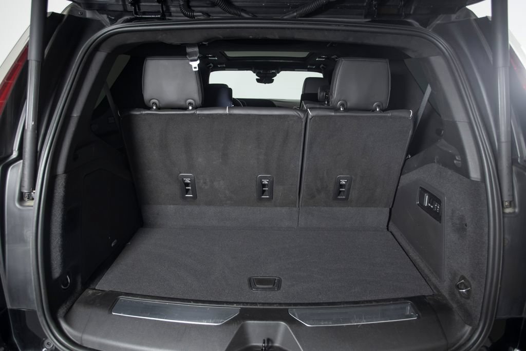Used 2022 Cadillac Escalade Sport Platinum w/ Heavy-Duty Trailer Package AWD/4WD image 13