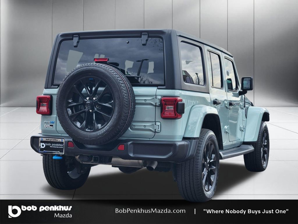 Used 2023 Jeep Wrangler Unlimited Sahara w/ Cold Weather Group AWD/4WD image 25