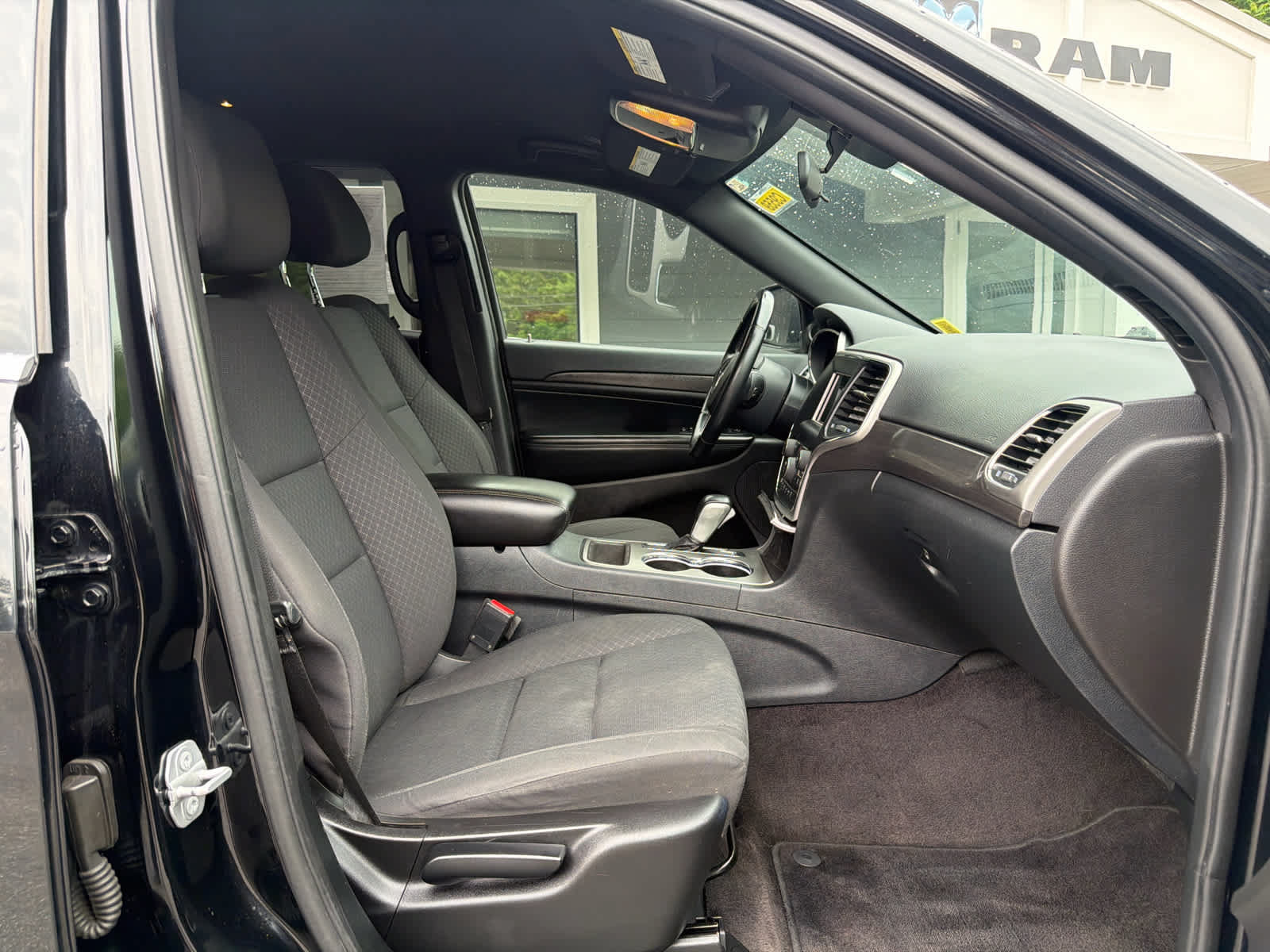 Used 2018 Jeep Grand Cherokee Laredo AWD/4WD image 20