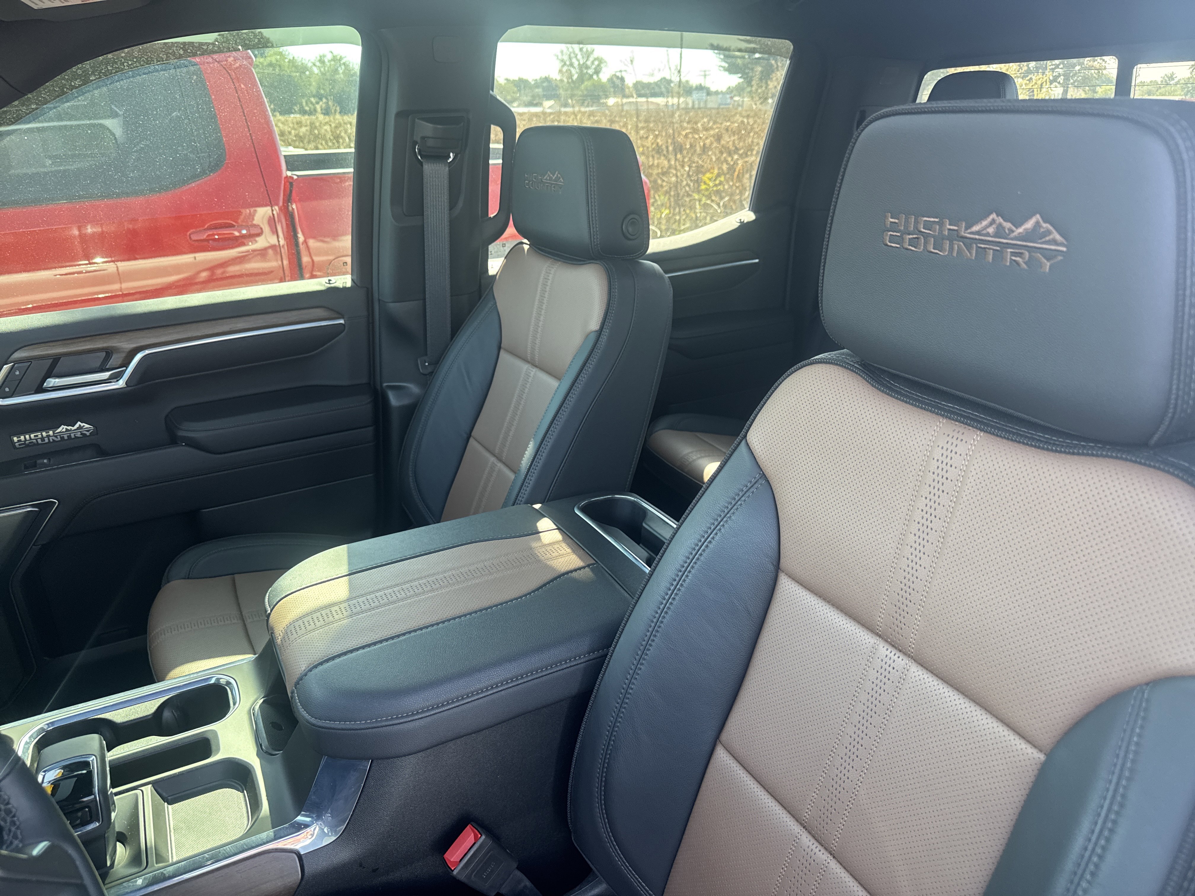 Used 2024 Chevrolet Silverado 1500 High Country w/ High Country Premium Package image 12