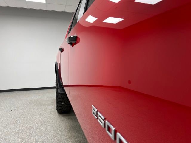 Used 2024 Chevrolet Silverado 2500 ZR2 w/ Technology Package image 11