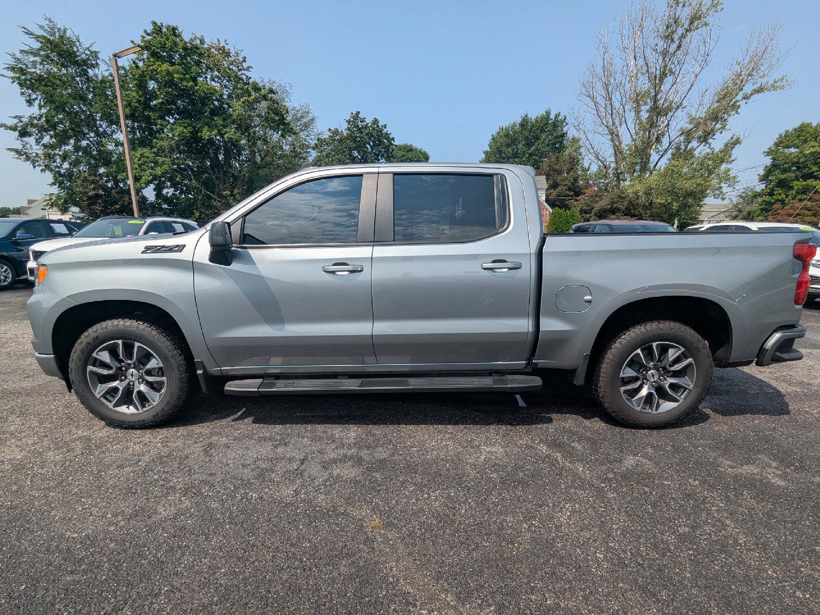 Used 2025 Chevrolet Silverado 1500 RST AWD/4WD image 5