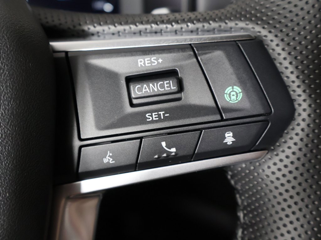 New 2025 Mitsubishi Outlander SE image 48