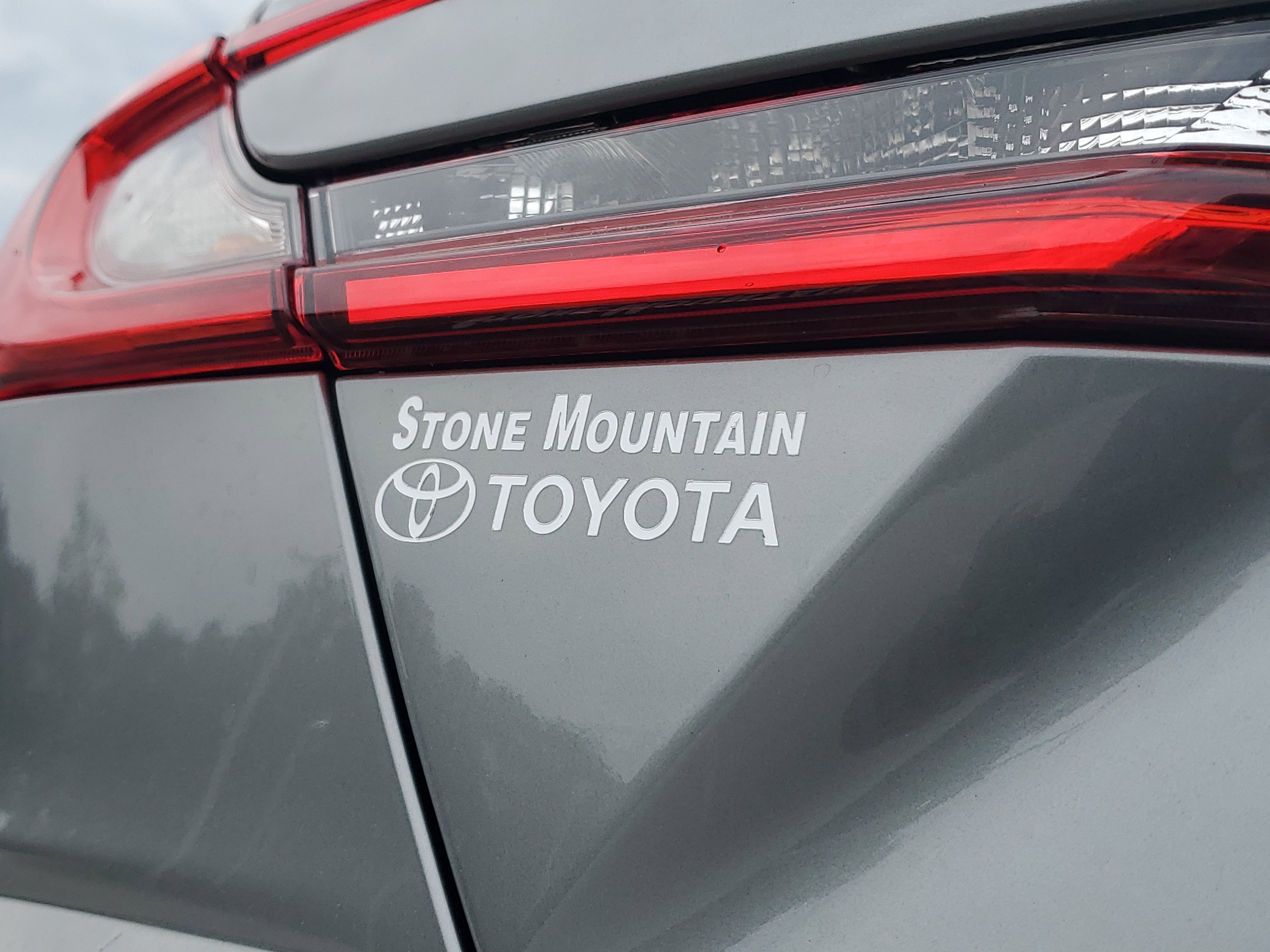 New 2026 Toyota Camry SE FWD image 9